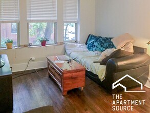 3455 N Wolcott Ave, Unit 2 in Chicago, IL - Foto de edificio - Building Photo