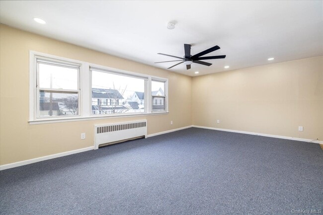 24 S Corona Ave in Valley Stream, NY - Building Photo - Building Photo