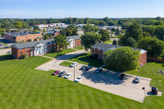 Tecumseh Apartments & Townhomes in Tecumseh, MI - Building Photo - Building Photo