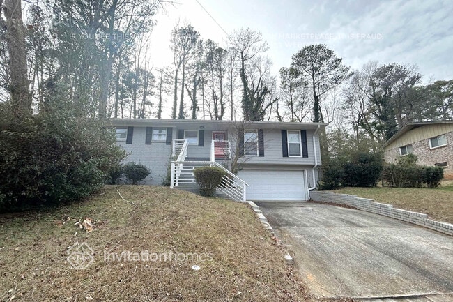 property at 3677 Glen Mora Dr