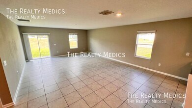 16415 Glassy Loch Loop in Clermont, FL - Building Photo - Building Photo