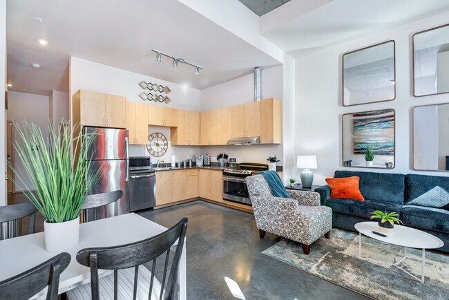 1710 S McClellan St in Seattle, WA - Foto de edificio - Building Photo