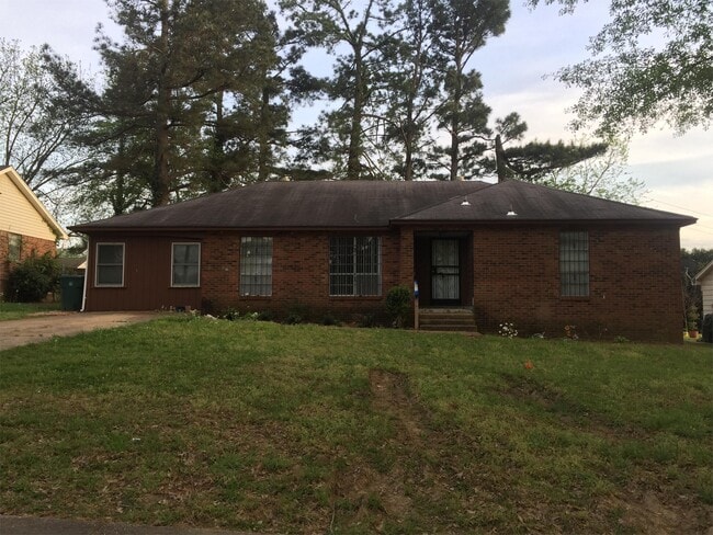 property at 3895 St Elmo Ave
