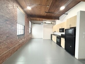 88 Gerrish Ave, Unit 306 in Chelsea, MA - Building Photo - Building Photo