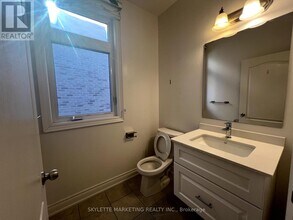 5 Beebalm Ln in East Gwillimbury, ON - Building Photo - Building Photo