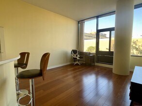 127 Greyrock Pl in Stamford, CT - Building Photo - Building Photo