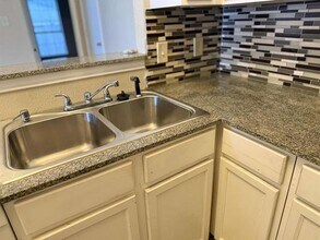 405 Amber Ln in Desoto, TX - Building Photo - Building Photo