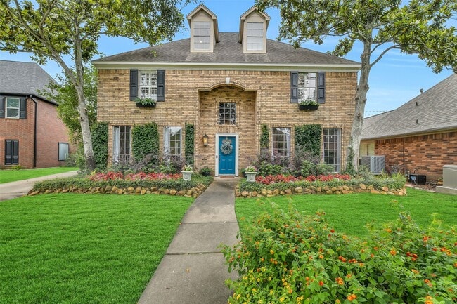 property at 2111 Riverside Dr
