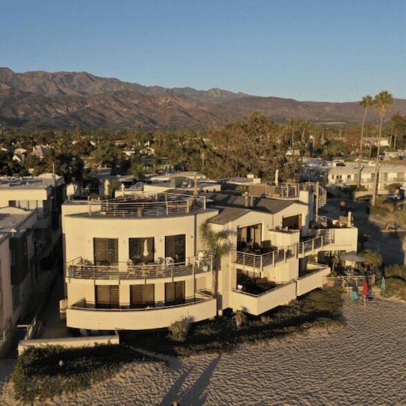 4885 Sandyland Rd, Unit 2 in Carpinteria, CA - Building Photo