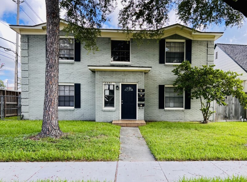 6601 Meadowlawn St in Houston, TX - Building Photo