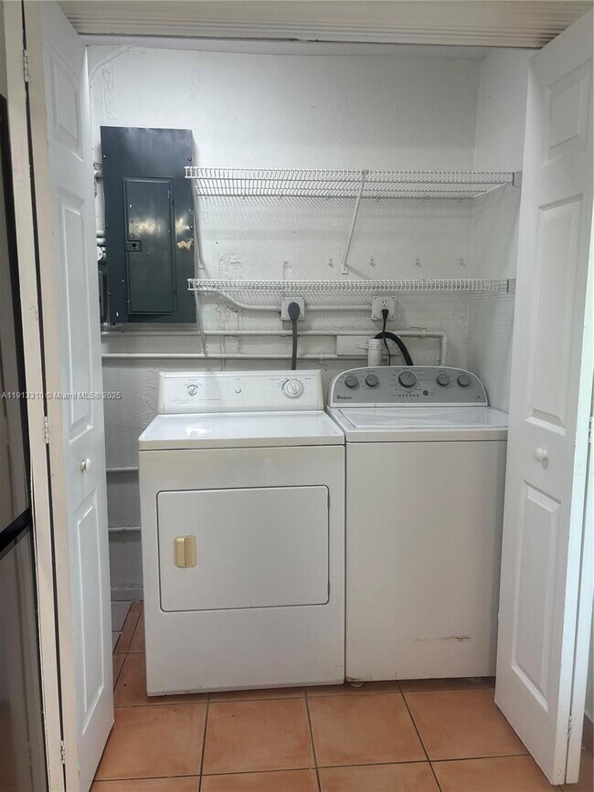 10371 SW 201st Terrace in Cutler Bay, FL - Building Photo - Building Photo