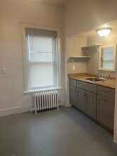 317 1/2 N 4th Ave W in Duluth, MN - Building Photo - Building Photo