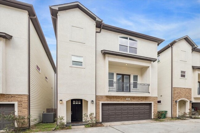 880 Wakefield Dr in Houston, TX - Building Photo - Building Photo