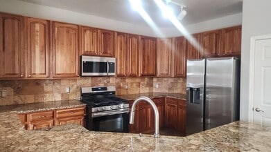 4815 E Silverpuffs Way in Tucson, AZ - Building Photo - Building Photo
