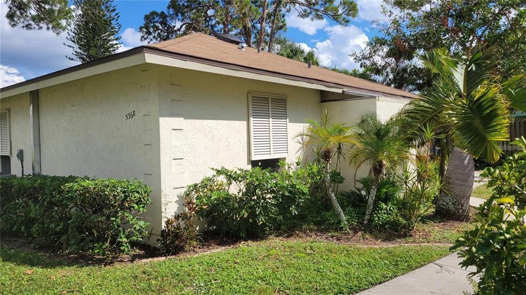 5368 Royal Palm Ave in Sarasota, FL - Foto de edificio