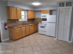 8 Greenwood Loop Rd in Brick, NJ - Building Photo - Building Photo