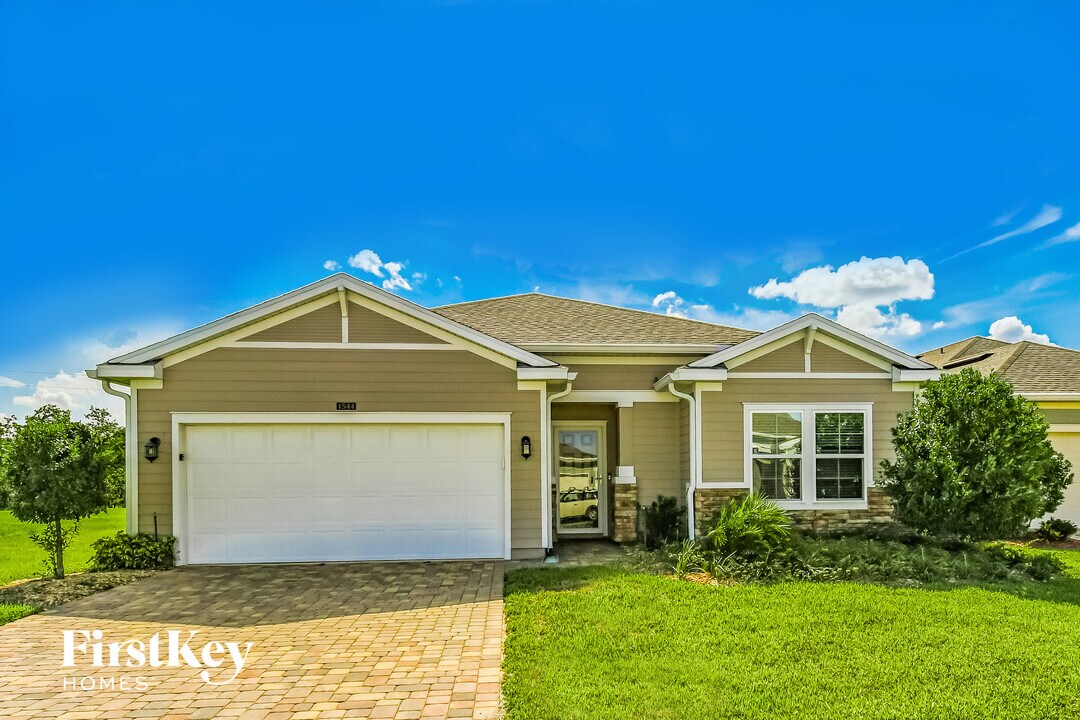 1544 Mathews Manor Dr in Jacksonville, FL - Foto de edificio