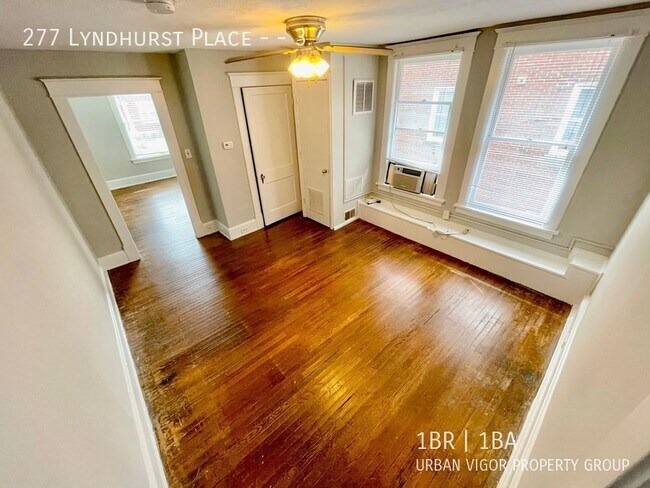 277 Lyndhurst Pl in Lexington, KY - Building Photo - Building Photo