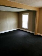 715 Locust St in Kalamazoo, MI - Building Photo - Building Photo