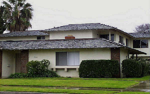 340 W Fairway Dr in Orange, CA - Foto de edificio - Building Photo