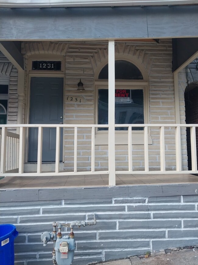 property at 1231 Buttonwood St