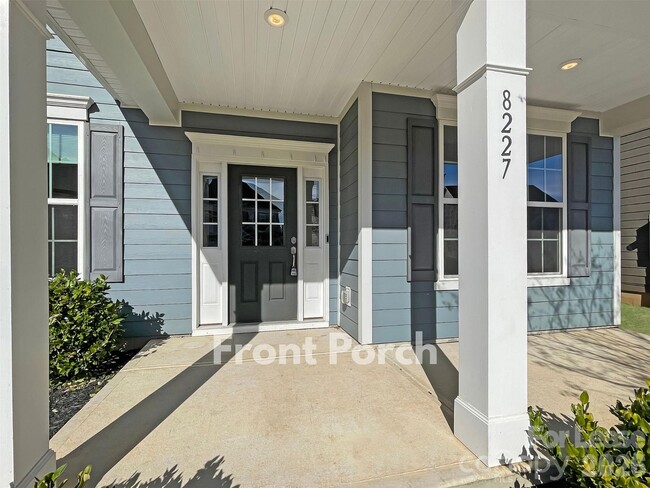 8227 Cornhill Ave in Charlotte, NC - Building Photo - Building Photo