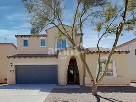138 E Calle Del Rondador in Sahuarita, AZ - Building Photo