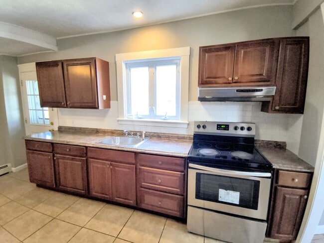 41 Fordson Ave in Cranston, RI - Building Photo - Building Photo