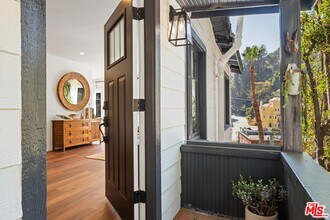 2108 Tavern Trail in Los Angeles, CA - Building Photo - Building Photo