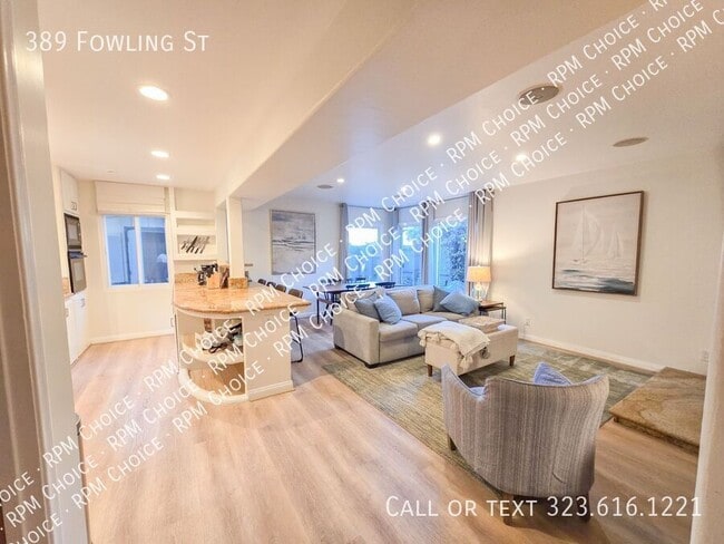 389 Fowling St in Los Angeles, CA - Building Photo - Building Photo