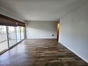 3700 Dean Dr in Ventura, CA - Building Photo - Building Photo