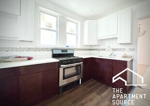 5713 N Talman Ave, Unit 1 in Chicago, IL - Building Photo - Building Photo