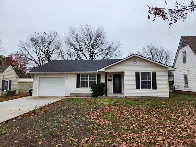 property at 628 W 22nd St