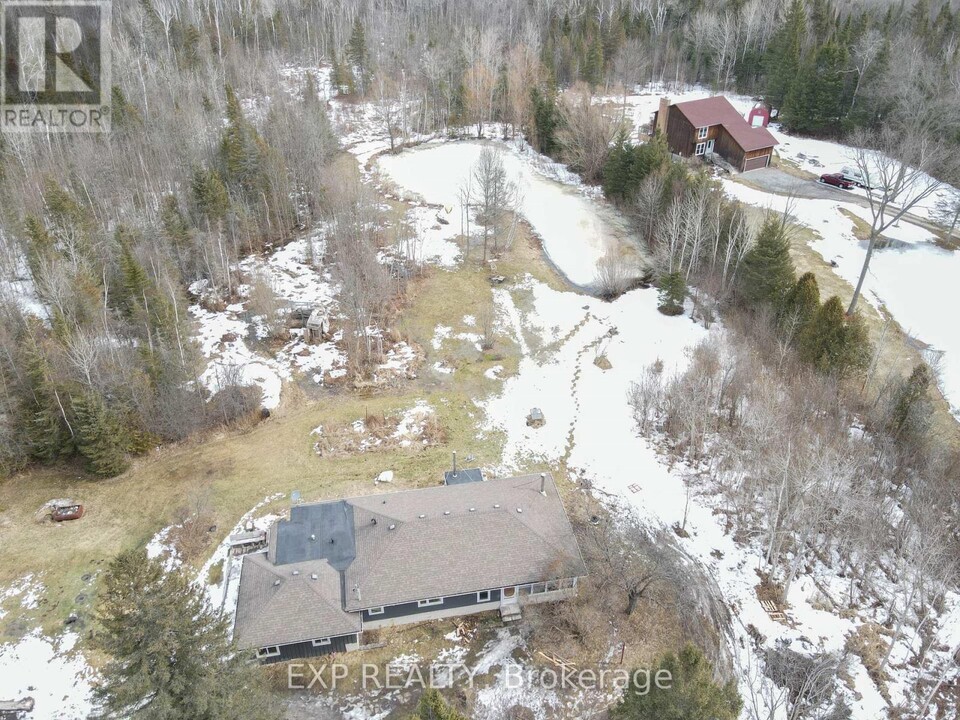 23983 Weir's Sideroad in Georgina, ON - Building Photo