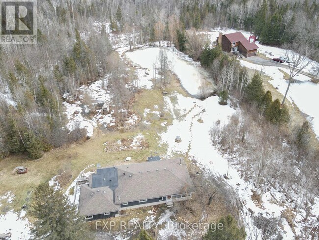 23983 Weir's Sideroad