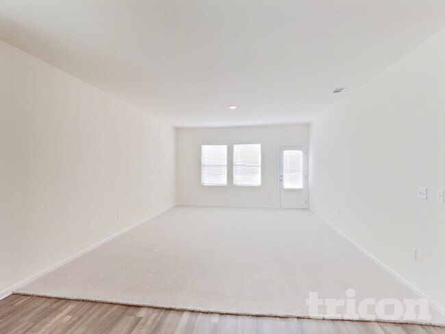 305 Nasturtium Wy in La Vergne, TN - Building Photo - Building Photo