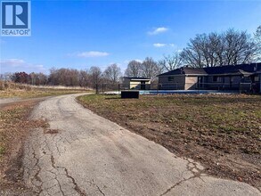 375 Blue Lake Rd in Brant, ON - Building Photo - Building Photo