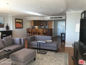4267 Marina City Dr-Unit -Unit 802 in Marina Del Rey, CA - Building Photo - Building Photo