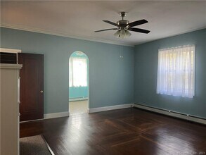 214 Goffe Terrace in New Haven, CT - Building Photo - Building Photo