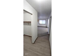 16 Green River Rd in Morris, MN - Building Photo - Building Photo