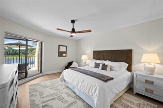 6360 Pelican Bay Blvd in Naples, FL - Building Photo - Building Photo