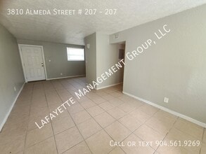3810 Almeda St in Jacksonville, FL - Building Photo - Building Photo