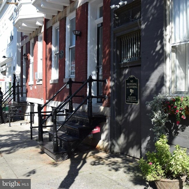 property at 106 N Market St