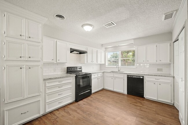 property at 514 Sulphur St