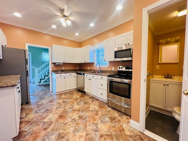 91 Hamden Cir, Unit 1
