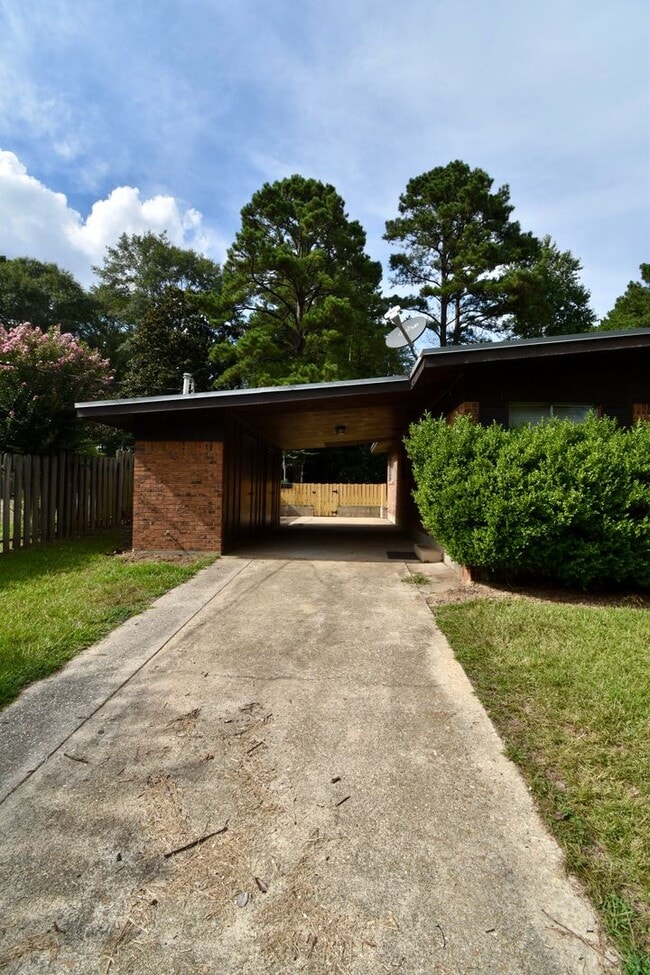 400 W Tennessee Ave in Ruston, LA - Building Photo - Building Photo