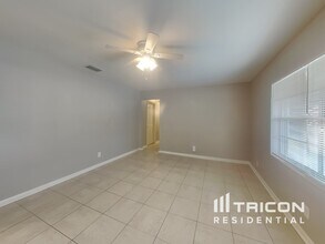 6313 S Clark Ave in Tampa, FL - Building Photo - Building Photo