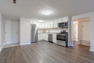 2600 Le Blanc Ct. in Louisville, KY - Building Photo