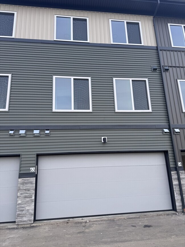 18120-18128 28 Ave SW in Edmonton, AB - Building Photo - Building Photo