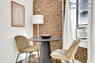 104 Forsyth St-Unit -FL3-ID870 in New York, NY - Building Photo - Building Photo